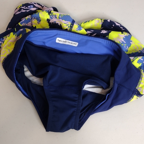 Ivivva Athletic Shorts - Picture 10 of 16